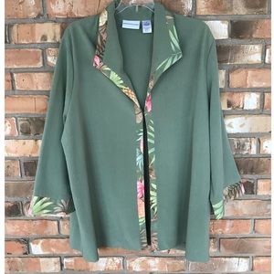 Alfred Dunner Women’s Plus Green and Floral Trim Size Open Cardigan Size 18